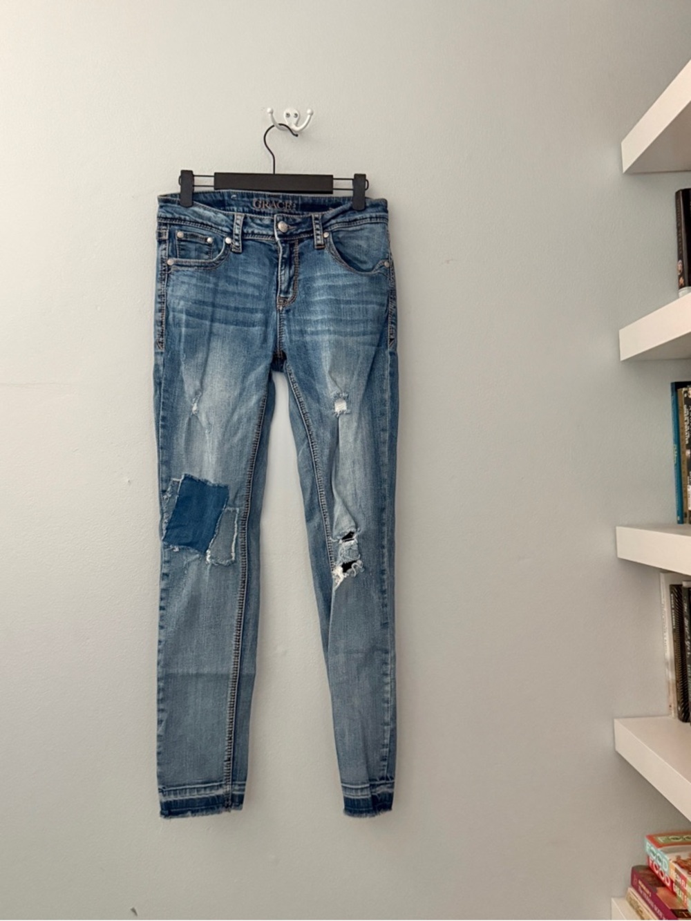 Grace in LA Distressed Light Blue Skinny Jeans with Patch sz 27
